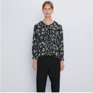 NWT Zara Blouse -S